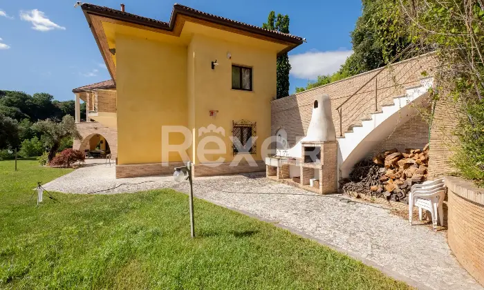 Rexer-Francavilla-al-Mare-Un-rifugio-esclusivo-a-Francavilla-al-Mare-Villa-con-piscina-charme-e-riservatezza-Altro