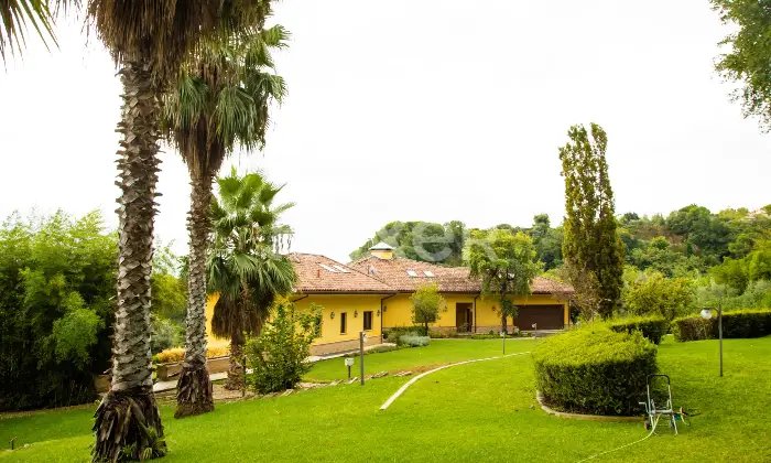 Rexer-Francavilla-al-Mare-Un-rifugio-esclusivo-a-Francavilla-al-Mare-Villa-con-piscina-charme-e-riservatezza-Altro