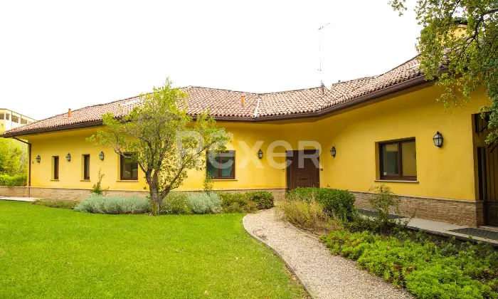 Rexer-Francavilla-al-Mare-Un-rifugio-esclusivo-a-Francavilla-al-Mare-Villa-con-piscina-charme-e-riservatezza-Altro