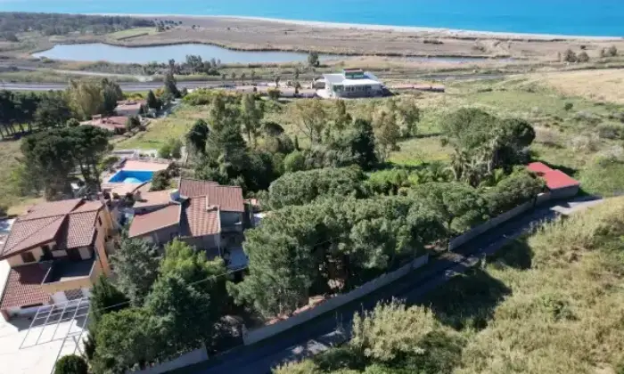 Rexer-Gizzeria-Vendesi-una-villa-esclusiva-a-soli-metri-dal-mare-a-Gizzeria-Altro