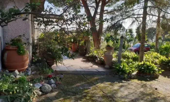 Rexer-Gizzeria-Vendesi-una-villa-esclusiva-a-soli-metri-dal-mare-a-Gizzeria-Altro