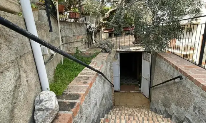 Rexer-Stalett-Vendesi-Casa-indipendente-a-Stalett-Altro