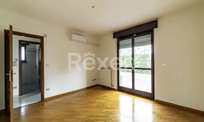 Rexer-Orbassano-QUADRILOCALE-TERMOAUTONOMO-CON-BOX-AUTO-Camera-da-letto-matrimoniale