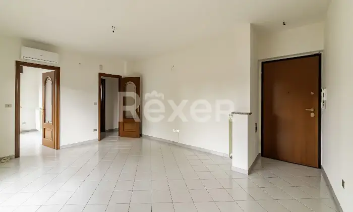 Rexer-Orbassano-QUADRILOCALE-TERMOAUTONOMO-CON-BOX-AUTO-Soggiorno
