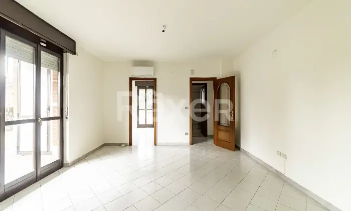 Rexer-Orbassano-QUADRILOCALE-TERMOAUTONOMO-CON-BOX-AUTO-Soggiorno
