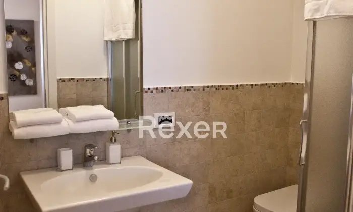 Rexer-Roseto-degli-Abruzzi-Casa-indipendente-con-BB-e-appartamenti-Altro