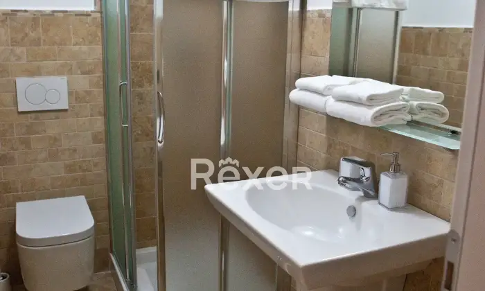 Rexer-Roseto-degli-Abruzzi-Casa-indipendente-con-BB-e-appartamenti-Altro