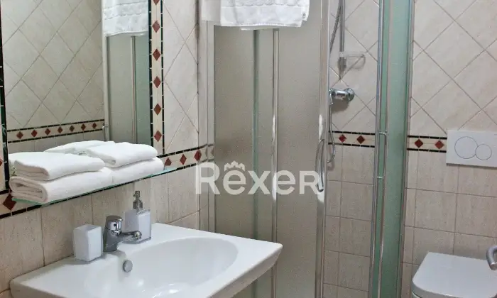 Rexer-Roseto-degli-Abruzzi-Casa-indipendente-con-BB-e-appartamenti-Altro