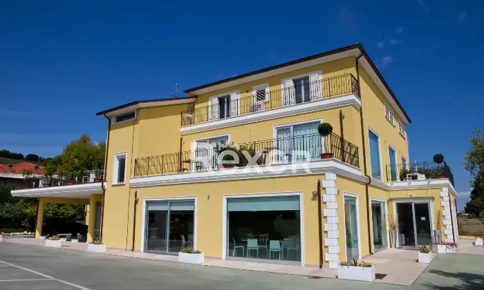 Rexer-Roseto-degli-Abruzzi-Casa-indipendente-con-BB-e-appartamenti-Altro