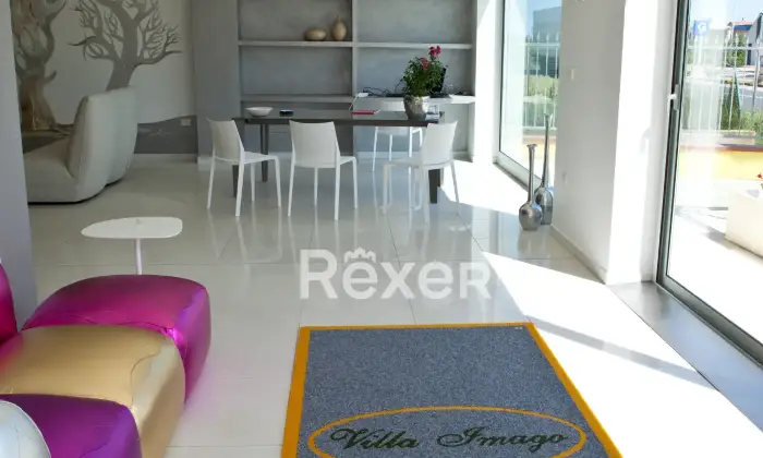 Rexer-Roseto-degli-Abruzzi-Casa-indipendente-con-BB-e-appartamenti-Altro
