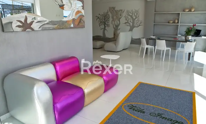 Rexer-Roseto-degli-Abruzzi-Casa-indipendente-con-BB-e-appartamenti-Altro