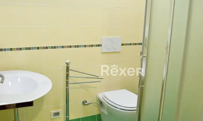Rexer-Roseto-degli-Abruzzi-Casa-indipendente-con-BB-e-appartamenti-Altro