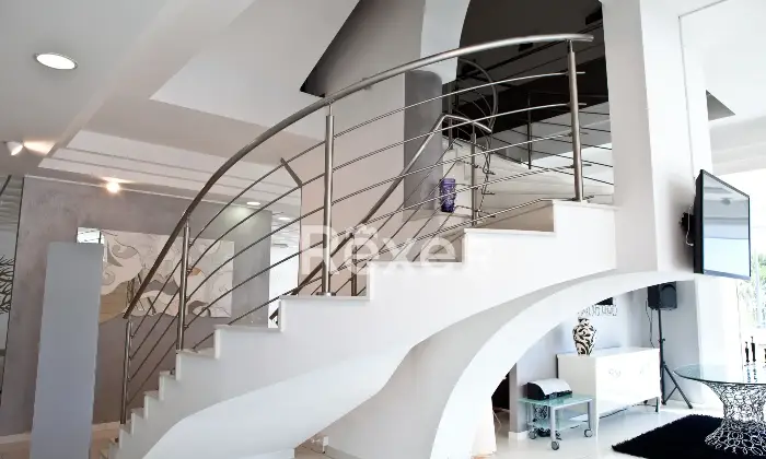 Rexer-Roseto-degli-Abruzzi-Casa-indipendente-con-BB-e-appartamenti-Altro