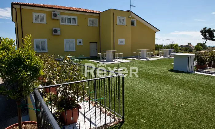 Rexer-Roseto-degli-Abruzzi-Casa-indipendente-con-BB-e-appartamenti-Altro
