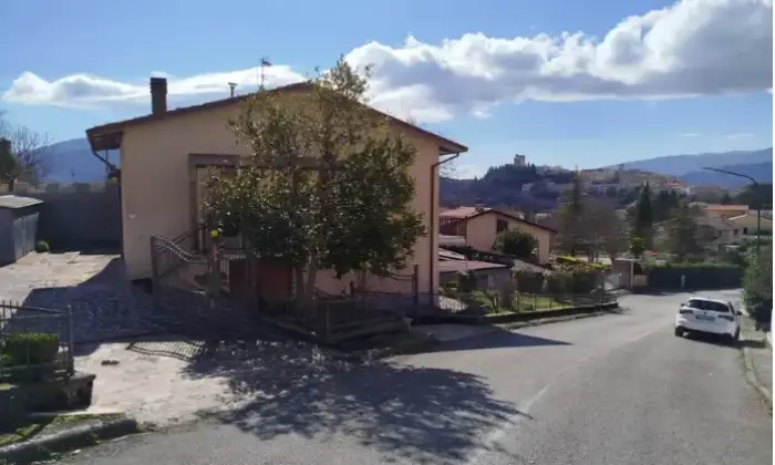 Rexer-Nocera-Umbra-Vendesi-villetta-indipendente-a-Nocera-Umbra-Altro