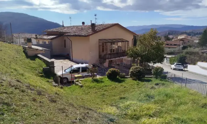 Rexer-Nocera-Umbra-Vendesi-villetta-indipendente-a-Nocera-Umbra-Altro