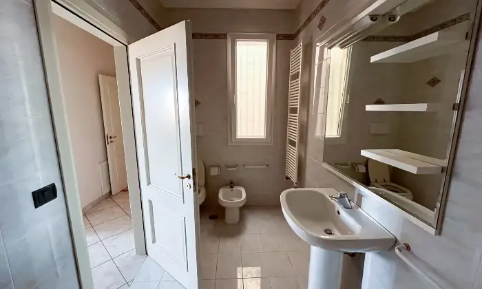 Rexer-Altamura-Vendesi-attico-signorile-in-Altamura-Bagno