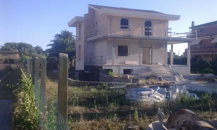 Rexer-Campo-di-Carne-Villa-Indipendente-da-Completare-con-Ampio-Giardino-a-Campo-di-Carne-Aprilia-Altro