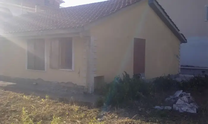 Rexer-Campo-di-Carne-Villa-Indipendente-da-Completare-con-Ampio-Giardino-a-Campo-di-Carne-Aprilia-Altro