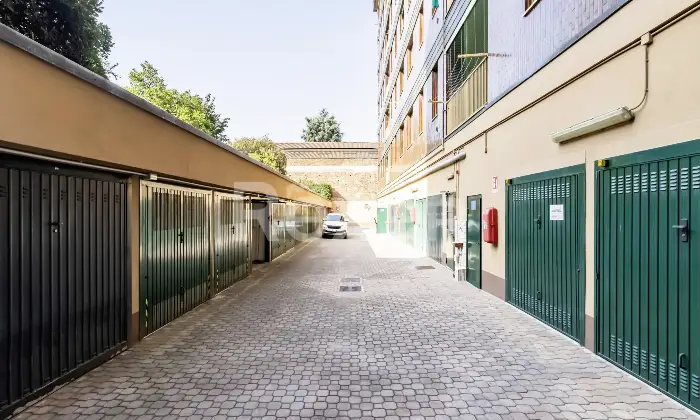 Rexer-Milano-Quadrilocale-con-cantina-e-box-Altro