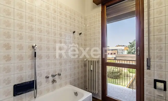 Rexer-Milano-Quadrilocale-con-cantina-e-box-Altro