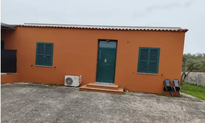 Rexer-Latina-Vendesi-un-grazioso-villino-indipendente-a-Latina-Altro