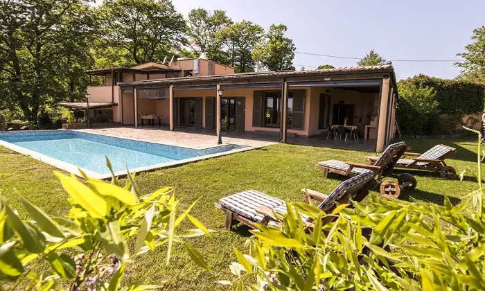 Rexer-Trevignano-Romano-Prestigiosa-villa-con-vista-sul-lago-di-Bracciano-Altro