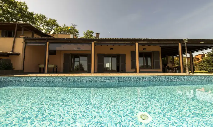 Rexer-Trevignano-Romano-Prestigiosa-villa-con-vista-sul-lago-di-Bracciano-Altro