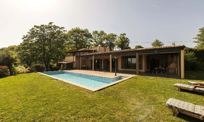 Rexer-Trevignano-Romano-Prestigiosa-villa-con-vista-sul-lago-di-Bracciano-Altro