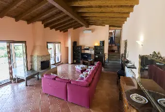 Rexer-Trevignano-Romano-Prestigiosa-villa-con-vista-sul-lago-di-Bracciano-Altro