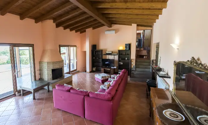 Rexer-Trevignano-Romano-Prestigiosa-villa-con-vista-sul-lago-di-Bracciano-Altro