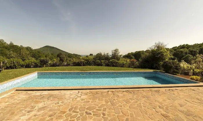 Rexer-Trevignano-Romano-Prestigiosa-villa-con-vista-sul-lago-di-Bracciano-Altro