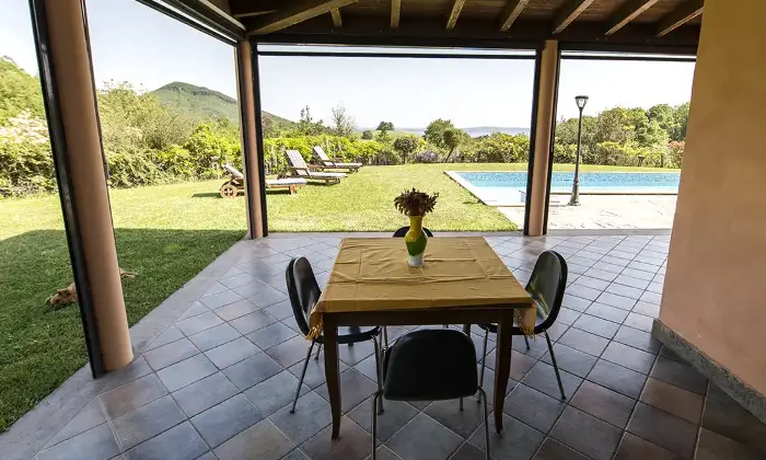 Rexer-Trevignano-Romano-Prestigiosa-villa-con-vista-sul-lago-di-Bracciano-Altro