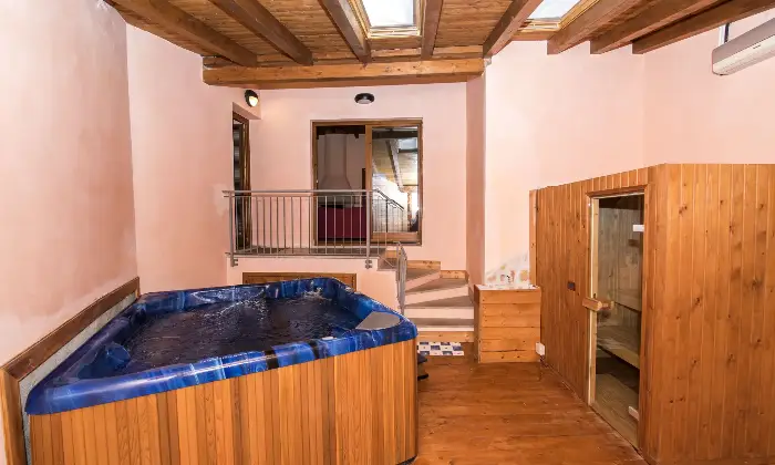 Rexer-Trevignano-Romano-Prestigiosa-villa-con-vista-sul-lago-di-Bracciano-Altro