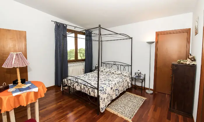 Rexer-Trevignano-Romano-Prestigiosa-villa-con-vista-sul-lago-di-Bracciano-Altro