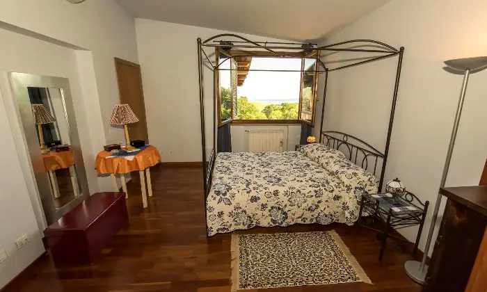 Rexer-Trevignano-Romano-Prestigiosa-villa-con-vista-sul-lago-di-Bracciano-Altro