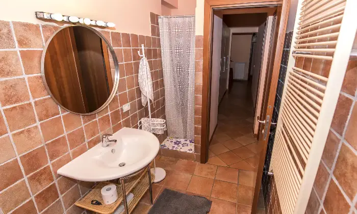 Rexer-Trevignano-Romano-Prestigiosa-villa-con-vista-sul-lago-di-Bracciano-Altro