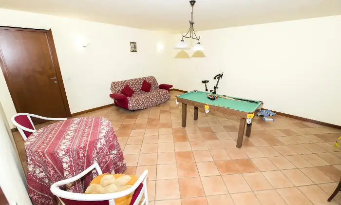Rexer-Trevignano-Romano-Prestigiosa-villa-con-vista-sul-lago-di-Bracciano-Altro