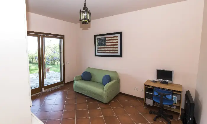 Rexer-Trevignano-Romano-Prestigiosa-villa-con-vista-sul-lago-di-Bracciano-Altro