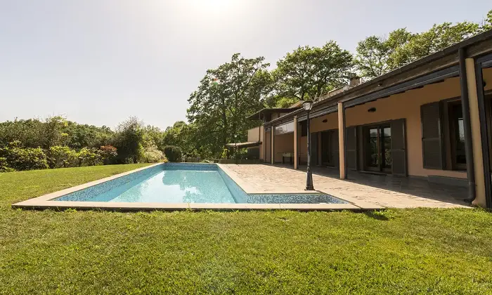 Rexer-Trevignano-Romano-Prestigiosa-villa-con-vista-sul-lago-di-Bracciano-Altro
