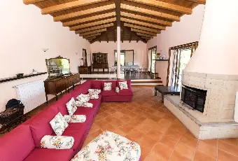 Rexer-Trevignano-Romano-Prestigiosa-villa-con-vista-sul-lago-di-Bracciano-Altro