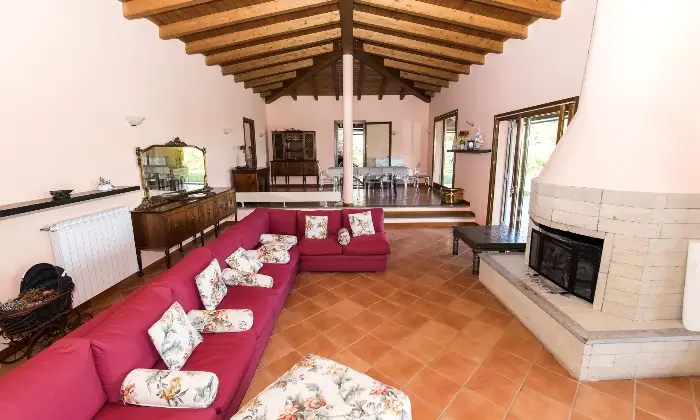 Rexer-Trevignano-Romano-Prestigiosa-villa-con-vista-sul-lago-di-Bracciano-Altro