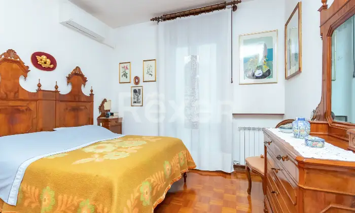 Rexer-Marcon-Villetta-a-schiera-su-pi-livelli-con-giardino-privato-Altro
