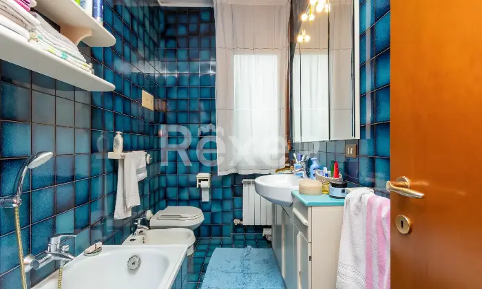 Rexer-Marcon-Villetta-a-schiera-su-pi-livelli-con-giardino-privato-Altro