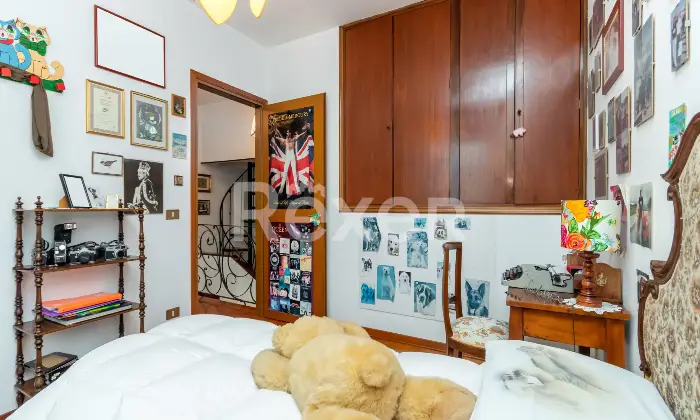 Rexer-Marcon-Villetta-a-schiera-su-pi-livelli-con-giardino-privato-Altro