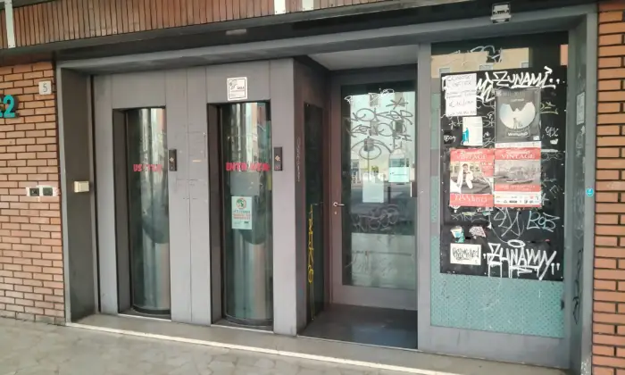 Rexer-Brescia-Ex-Filiale-Bancaria-con-Vetrine-in-Zona-Centrale-Altro