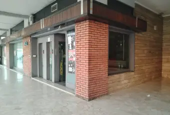 Rexer-Brescia-Ex-Filiale-Bancaria-con-Vetrine-in-Zona-Centrale-Altro