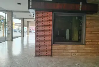 Rexer-Brescia-Ex-Filiale-Bancaria-con-Vetrine-in-Zona-Centrale-Altro