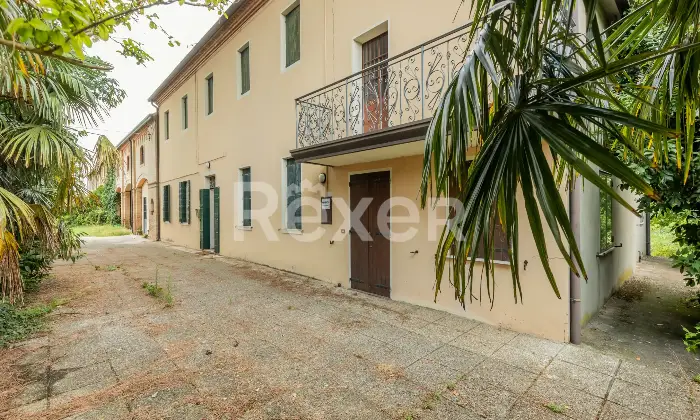 Rexer-Foss-Prestigiosa-Casa-Colonica-del-a-Foss-VE-Altro