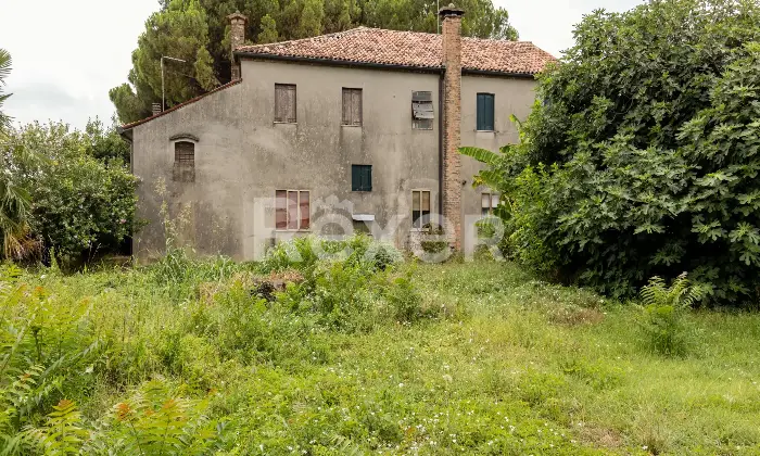 Rexer-Foss-Prestigiosa-Casa-Colonica-del-a-Foss-VE-Altro